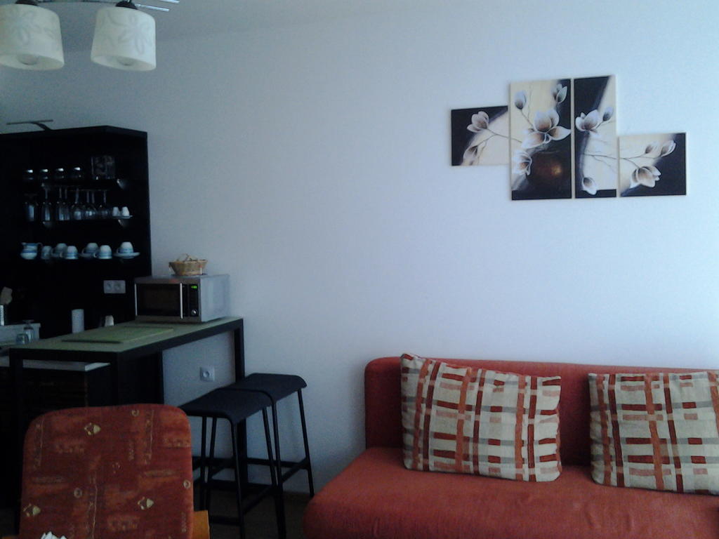 Apartman Residence Nabrezi Бероун Екстер'єр фото